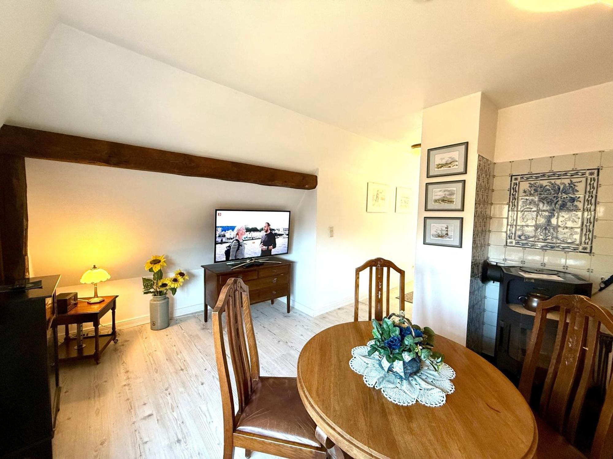 Haus 94-Whg Og Apartment Oldsum Bagian luar foto